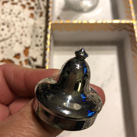 Diamond Point Ruby Indiana Glass Salt & Pepper Set - Picture 7 of 9